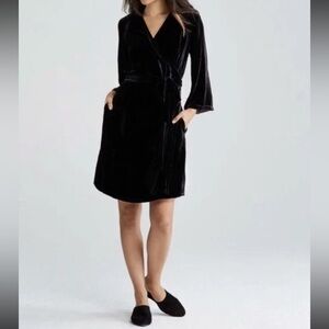 Eileen Fisher XS Black Velvet Wrap Dress Midi Easy Fit Pockets Flare Sleeves